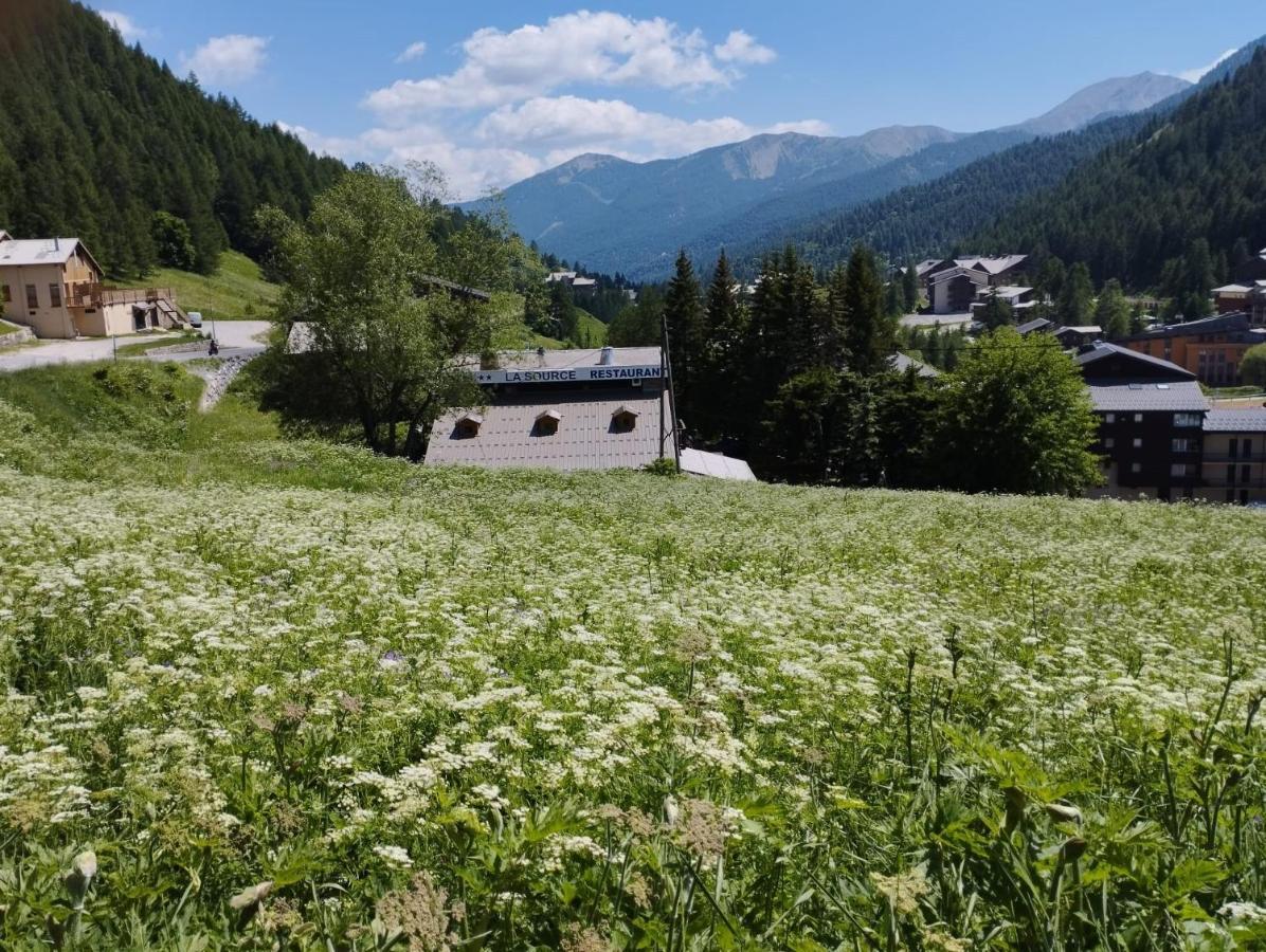 Hotel Restaurant La Source Allos Exterior foto
