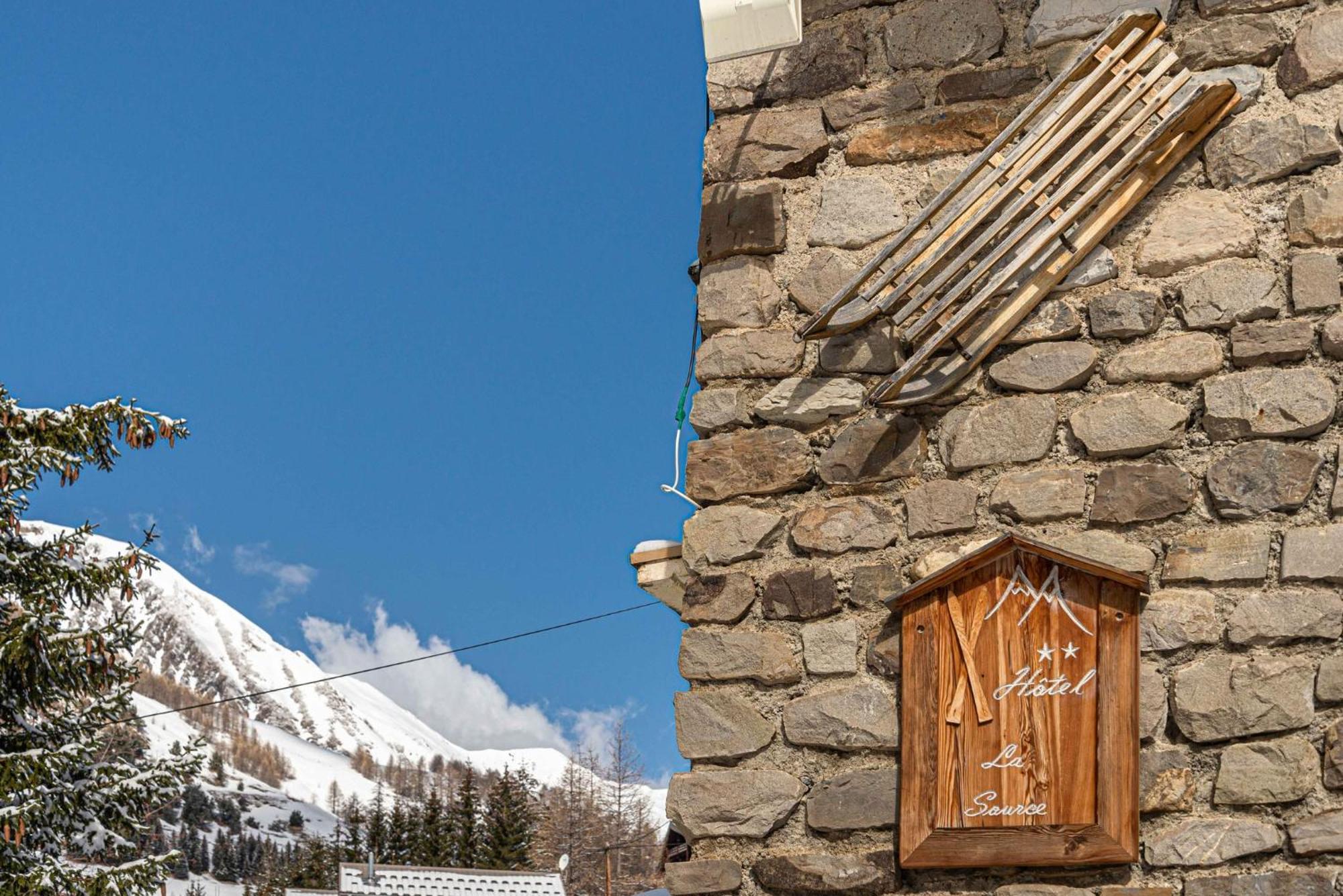Hotel Restaurant La Source Allos Exterior foto