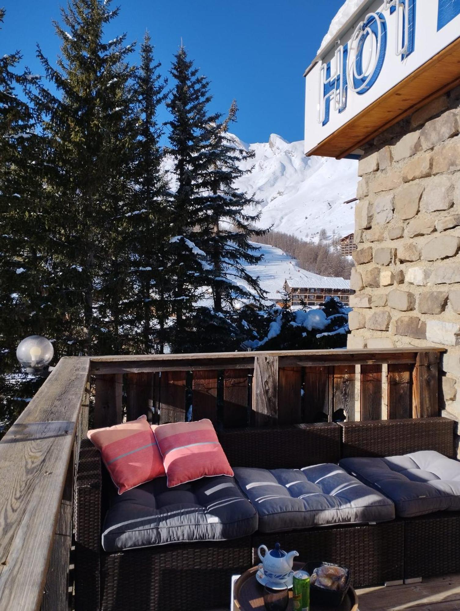 Hotel Restaurant La Source Allos Exterior foto